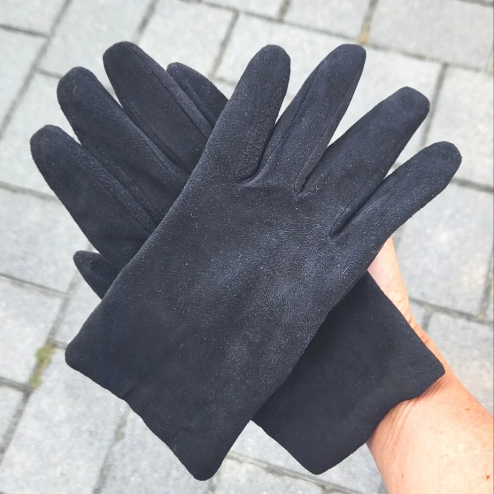 Bloomingdale's Ladies Fine Black Microsuede Gloves S